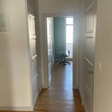 Apartment Hyper Center Tours